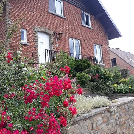 בית הארחה Bed Vue Sur Vallee De La Meuse Namur *